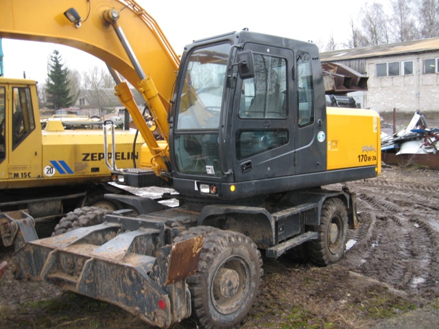 Hyundai R170W-7A, Ratinis ekskavatorius